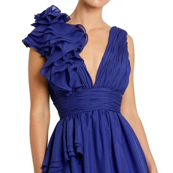 Mac Duggal Deep V-Neck Sleeveless Ruffled Shoulder Ball Gown - Picture 1 of 3